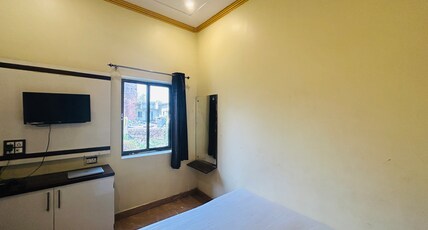 shivkamna guest house&hotel Room Type - 202 AC