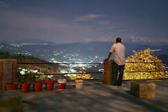 Golden Himalaya Homestay Villa