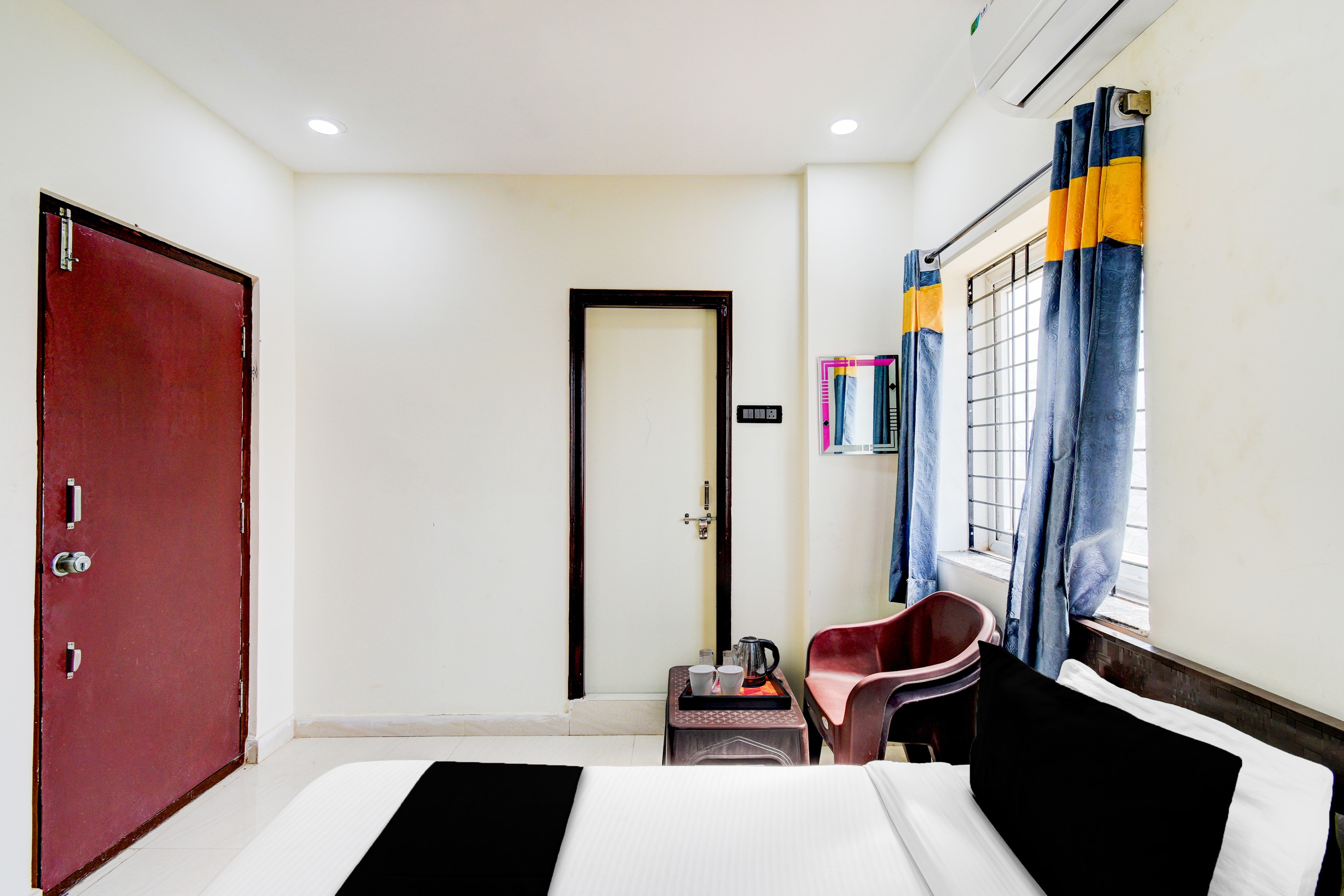Super Hotel O SNIST University Hyderabad Formerly Hari Hara Enterprise - Tap to explore photos