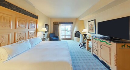 Hilton Santa Fe Buffalo Thunder Room Type - 1 KING BED WITH FIREPLACE