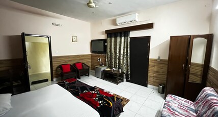 The Ascent Room Type - Deluxe Room