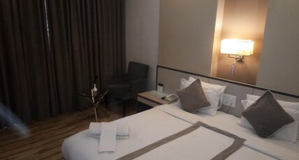 Amaya Hotel Civil Lines Room Type - Deluxe Room with City View
