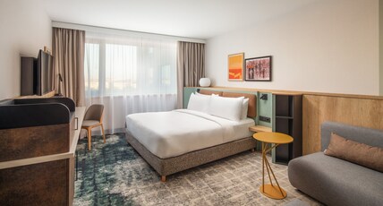 Crowne Plaza BUDAPEST Room Type - 1 Queen Standard