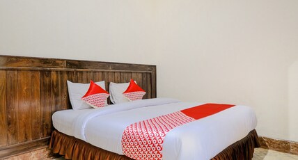 Hotel O otel Graha Prima Room Type - Indonesia Deluxe Double