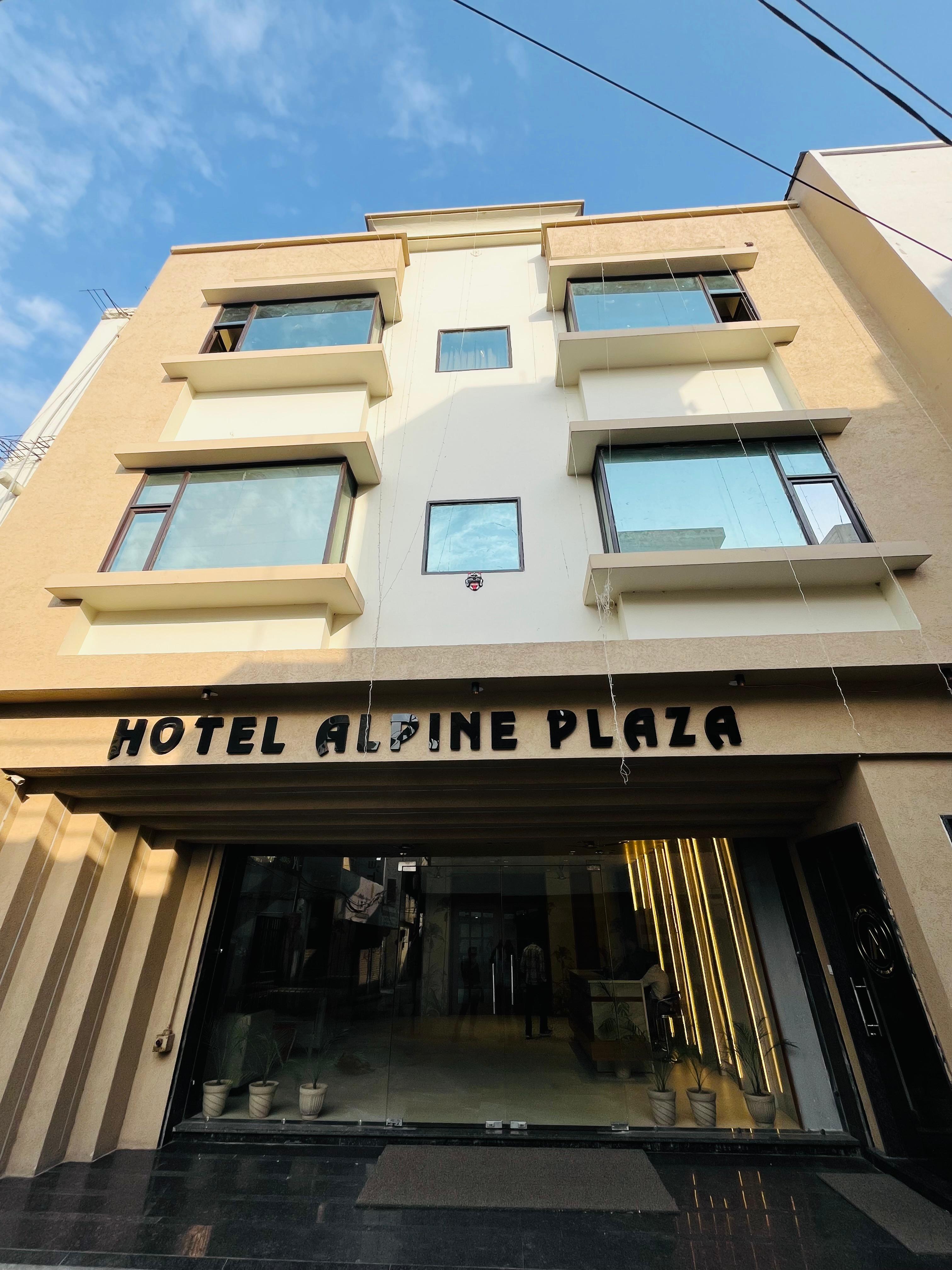 Hotel Alpine Plaza - Tap to explore photos