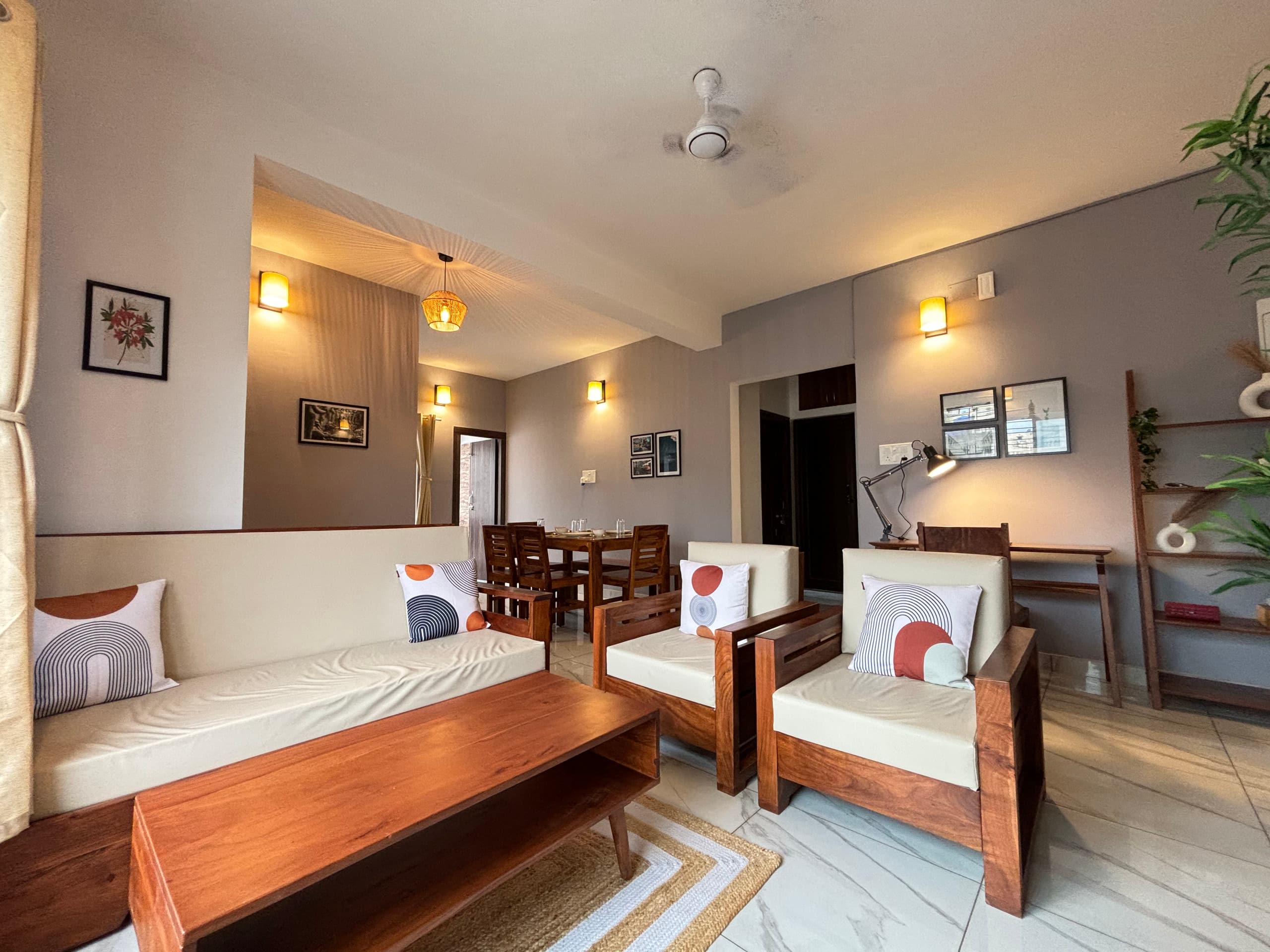 Stylish 2BHK Flat Near Airport - Tap to explore photos