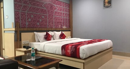 Hotel Minakshi International Room Type - SEMI DELUXE EXECUTIVE