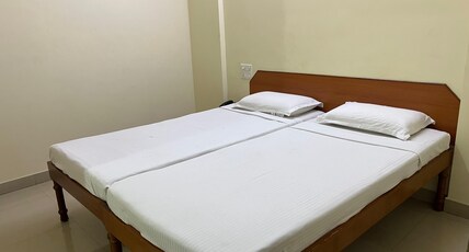 GR RESIDENCY Room Type - DOUBLE NON AC