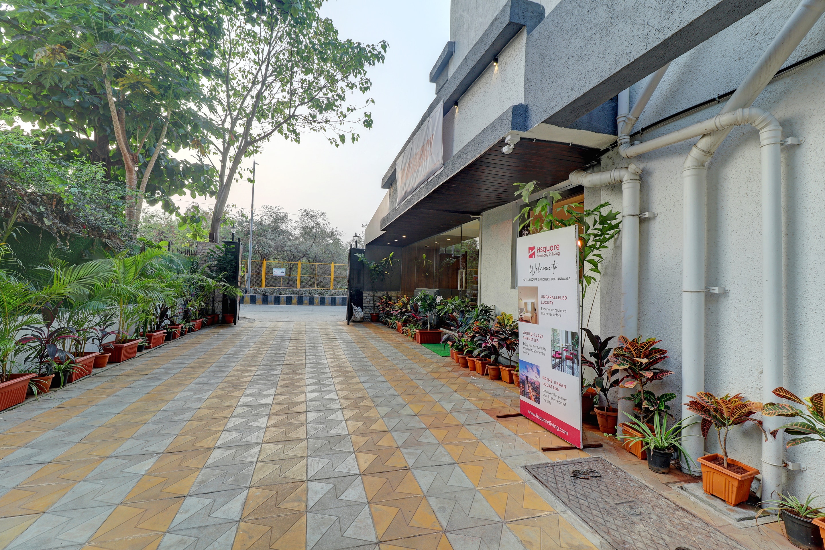 Hsquare Hotel Lokhandwala - Tap to explore photos