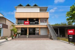 Hotel O Uttaranchal University Dehradun