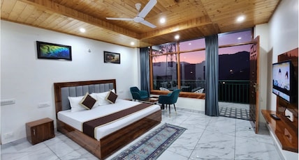 homestay Pristine Edge Kasauli Room Type - SUPER DELUXE SUNRISE ROOM NON-AC homestay Pristine Edge Kasauli Room Type - SUPER DELUXE SUNRISE ROOM NON-AC