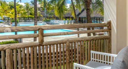 Lagoon Attitude Room Type - Couple Poolside room