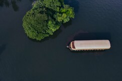 Luxury Houseboat - All-time AC