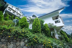 Blossom Hill | Pool and Valley-view Rooms