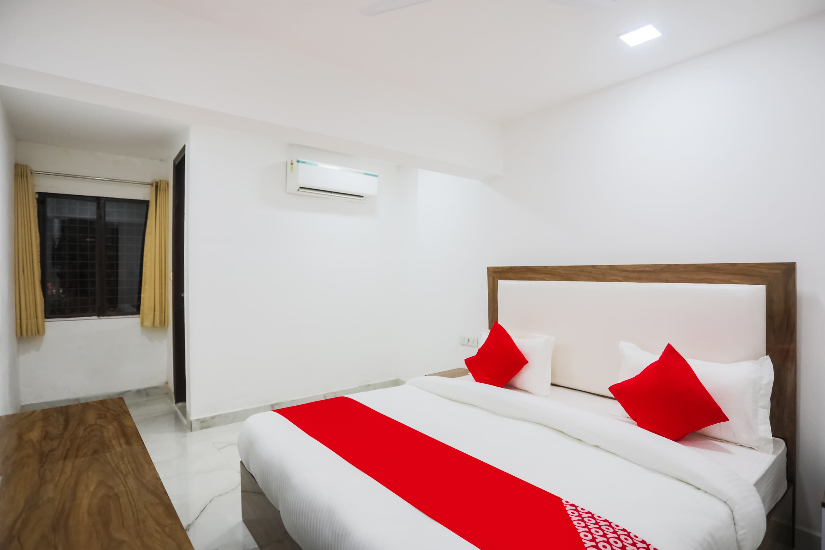 Hotel O Gour Town House - Tap to explore photos
