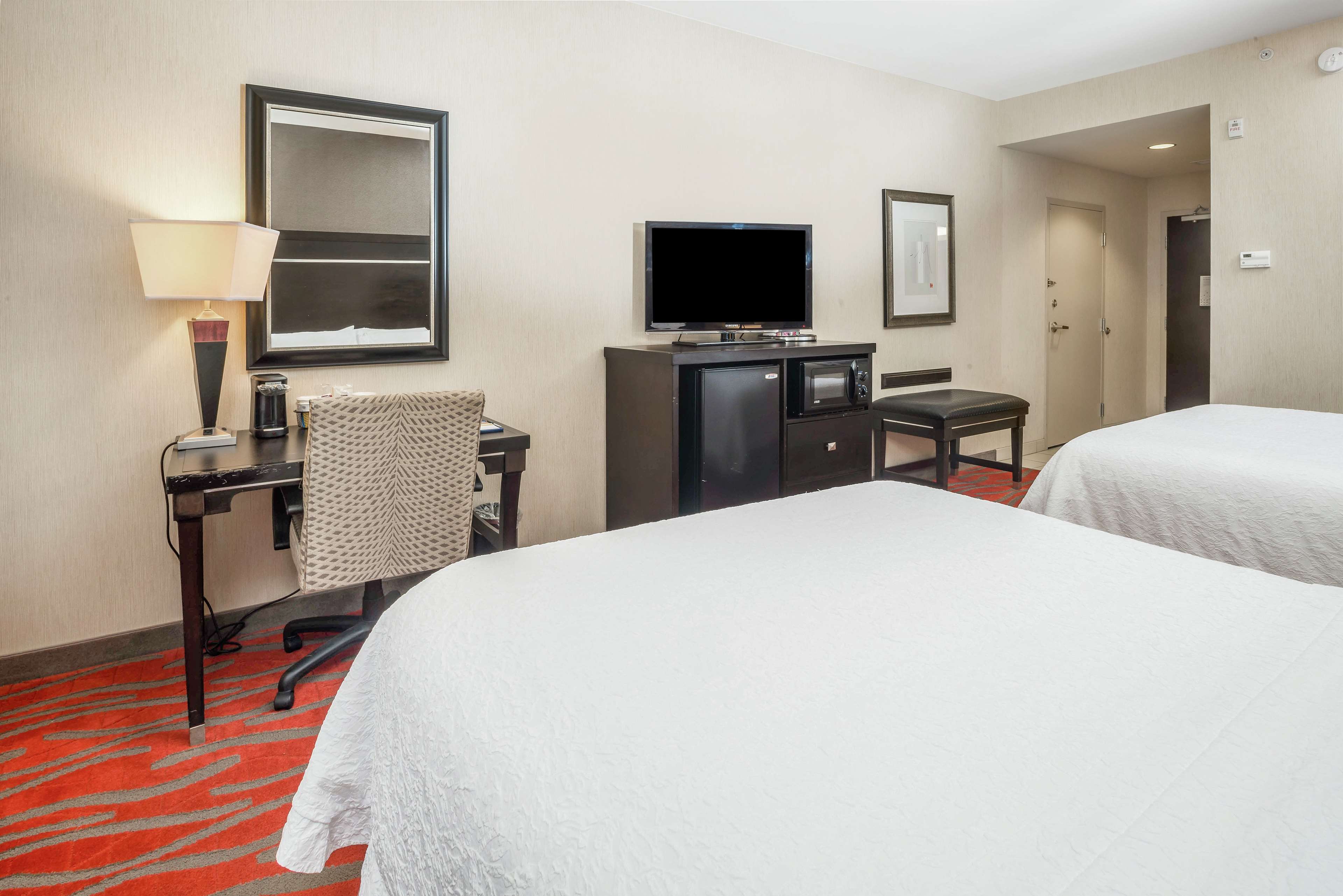 Hampton Inn & Suites by Hilton Tulsa/Catoosa - Tap to explore photos