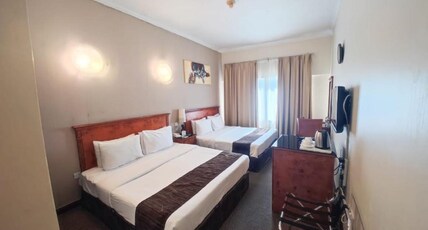 Nejoum Al Emarat Hotel Room Type - Executive Deluxe Room