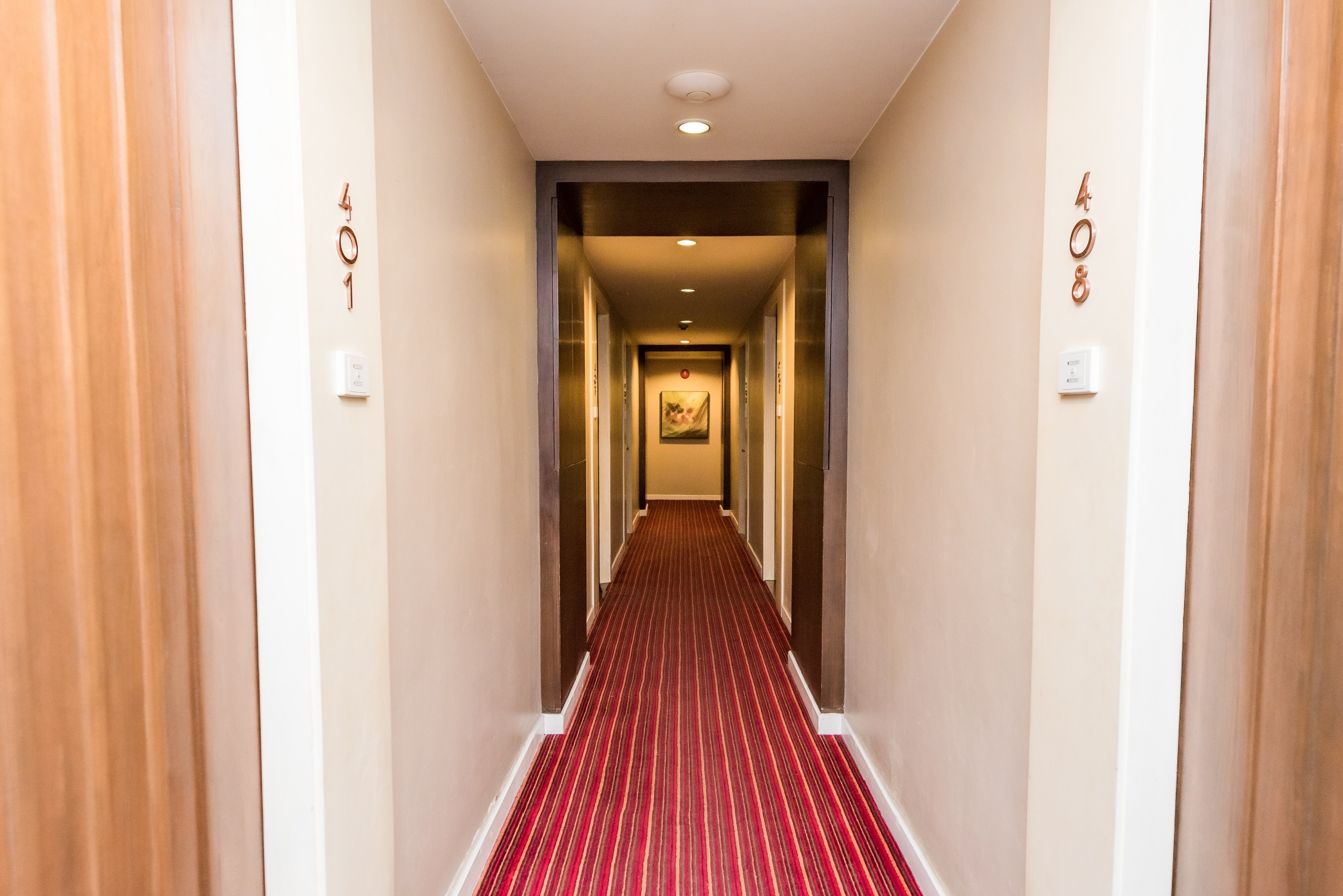 Bally Suite Silom - Tap to explore photos