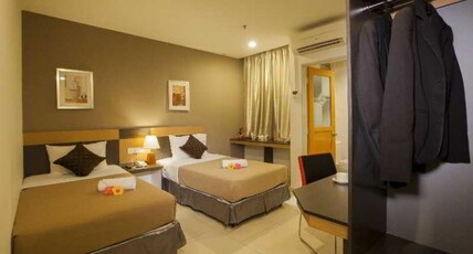 LEO Express Hotel  Room Type - Deluxe Twin Room