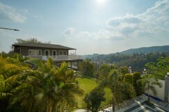 Tattve Deluxe Room 1br FF Dehradun by Sundowner