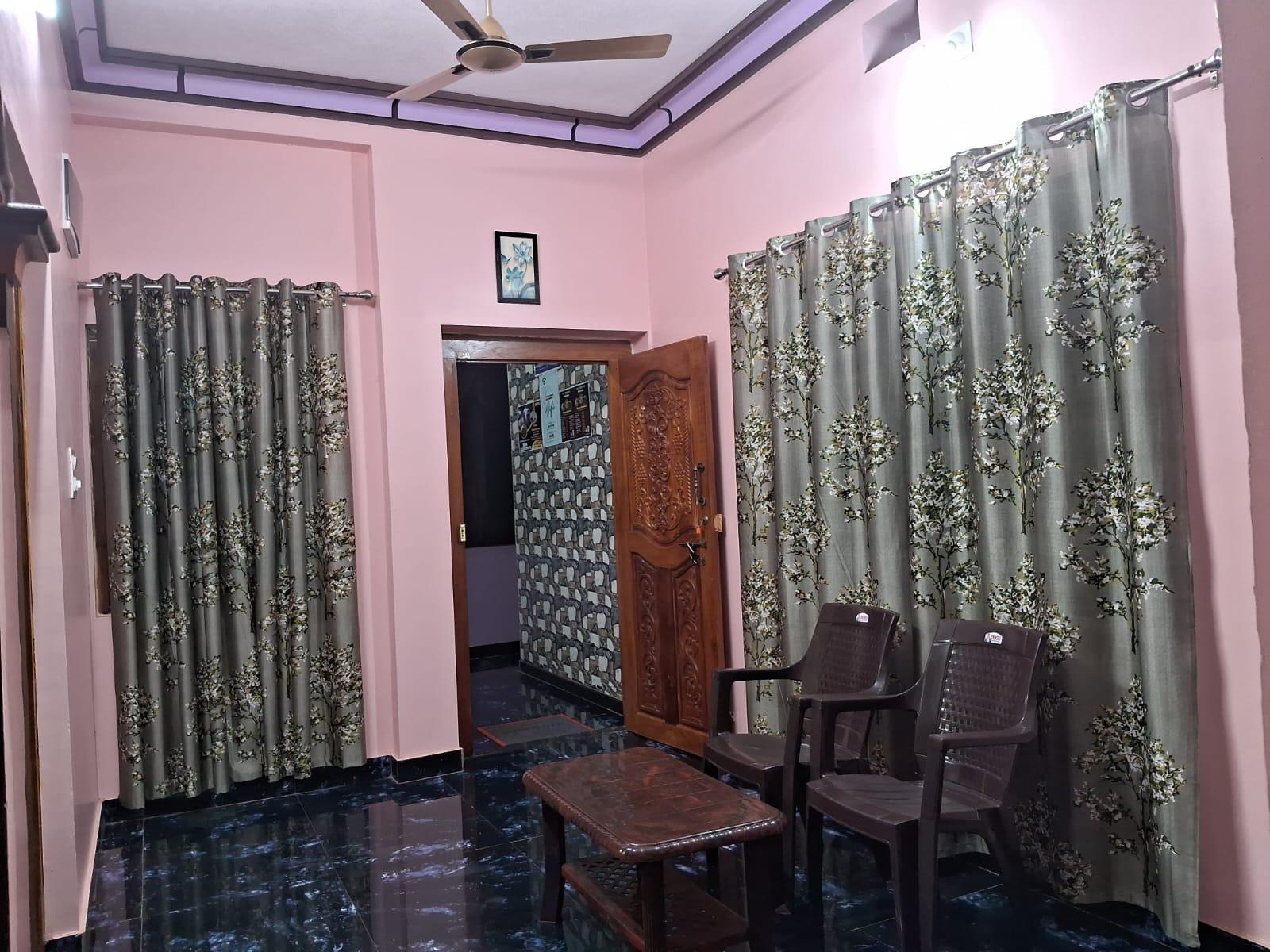 Vian Homestay - Tap to explore photos