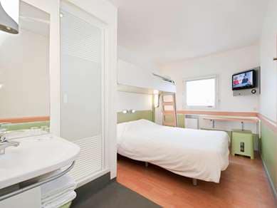 ibis budget Luzern City - Tap to explore photos