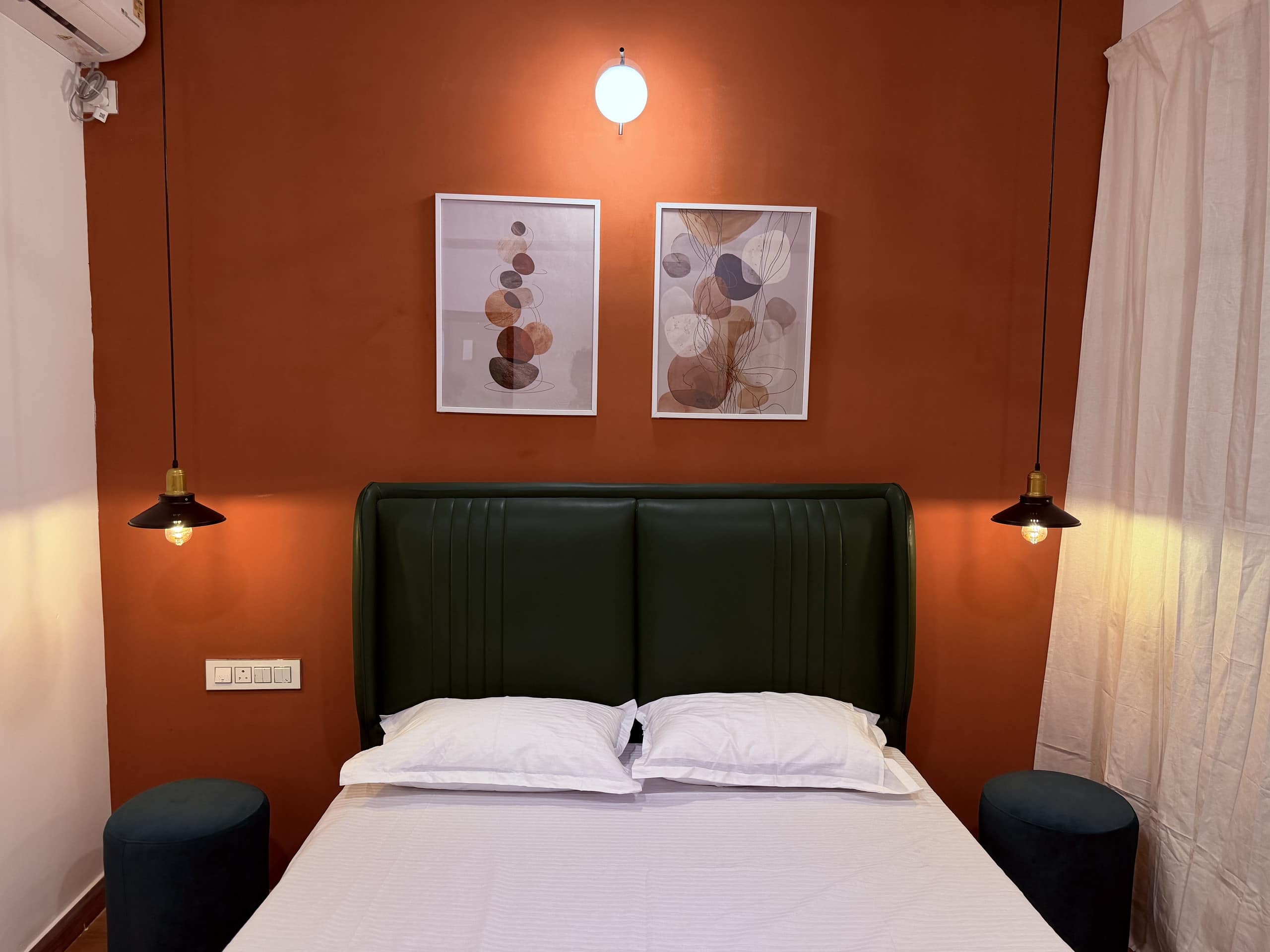 Riv AC 5 min to Koramangala Christ College - Tap to explore photos