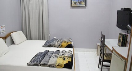 Hotel Visit Barnala Room Type - AC Deluxe Room