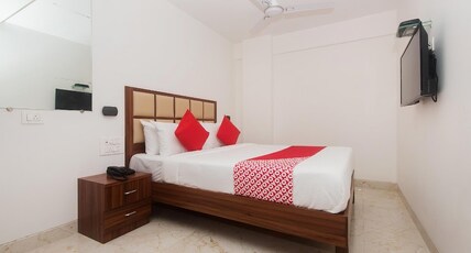 Hotel Grand Plaza Room Type - Classic Room