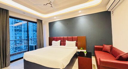 Hotel Omaxe Mini Hazratganj Room Type - Royal Challengers Bengaluru