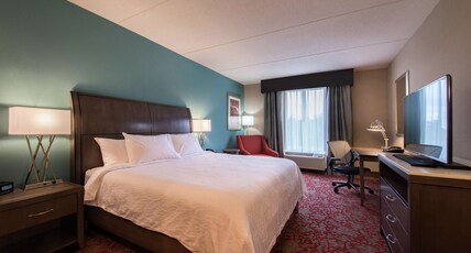 Hilton Garden Inn Bristol Room Type - 1 KING BED