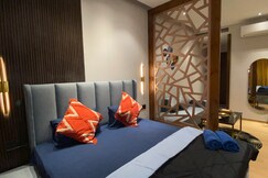 Moonlit Homestay | Studio Apartment