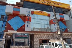 Hotel Sumit Palace