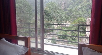 ASWAL Hotel And Restaurant Room Type - Triple bedroom