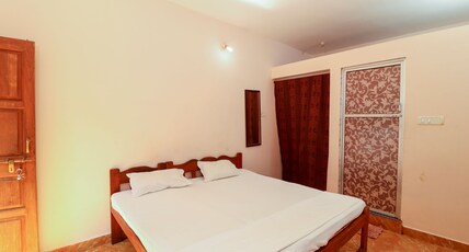 Pitruchaya Guest House Room Type - Standard AC Room