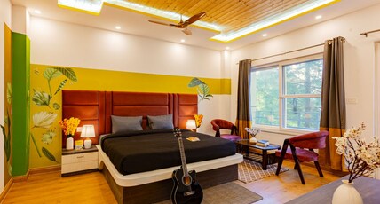 The Hosteller Lansdowne Room Type - Superior Double Room with Balcony