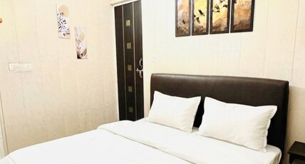 Cozy stay nearby Munshipulia metro Room Type - Bedroom 4