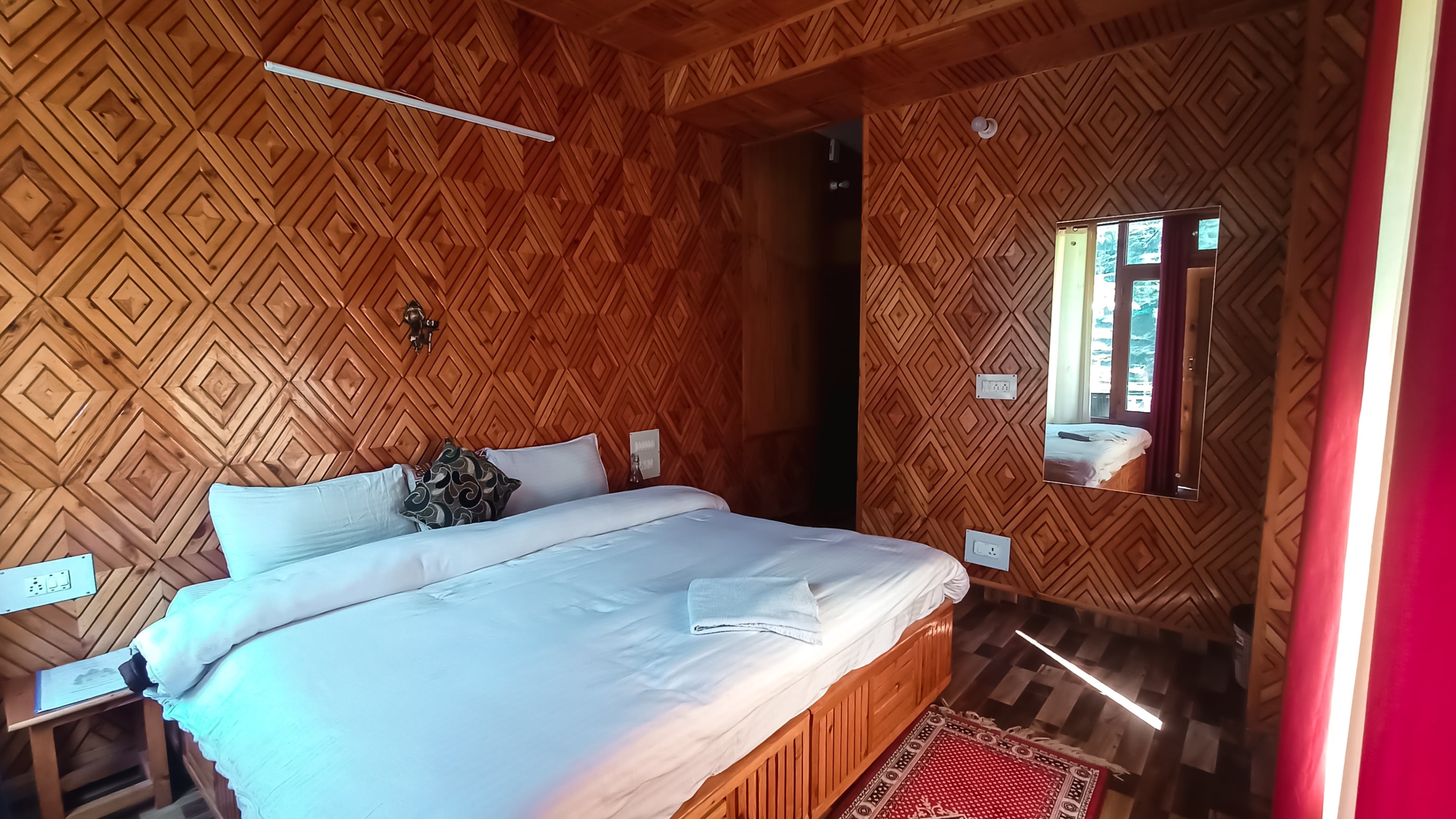 Peekaboo Homestay | Rooms & Kitchen - Tap to explore photos