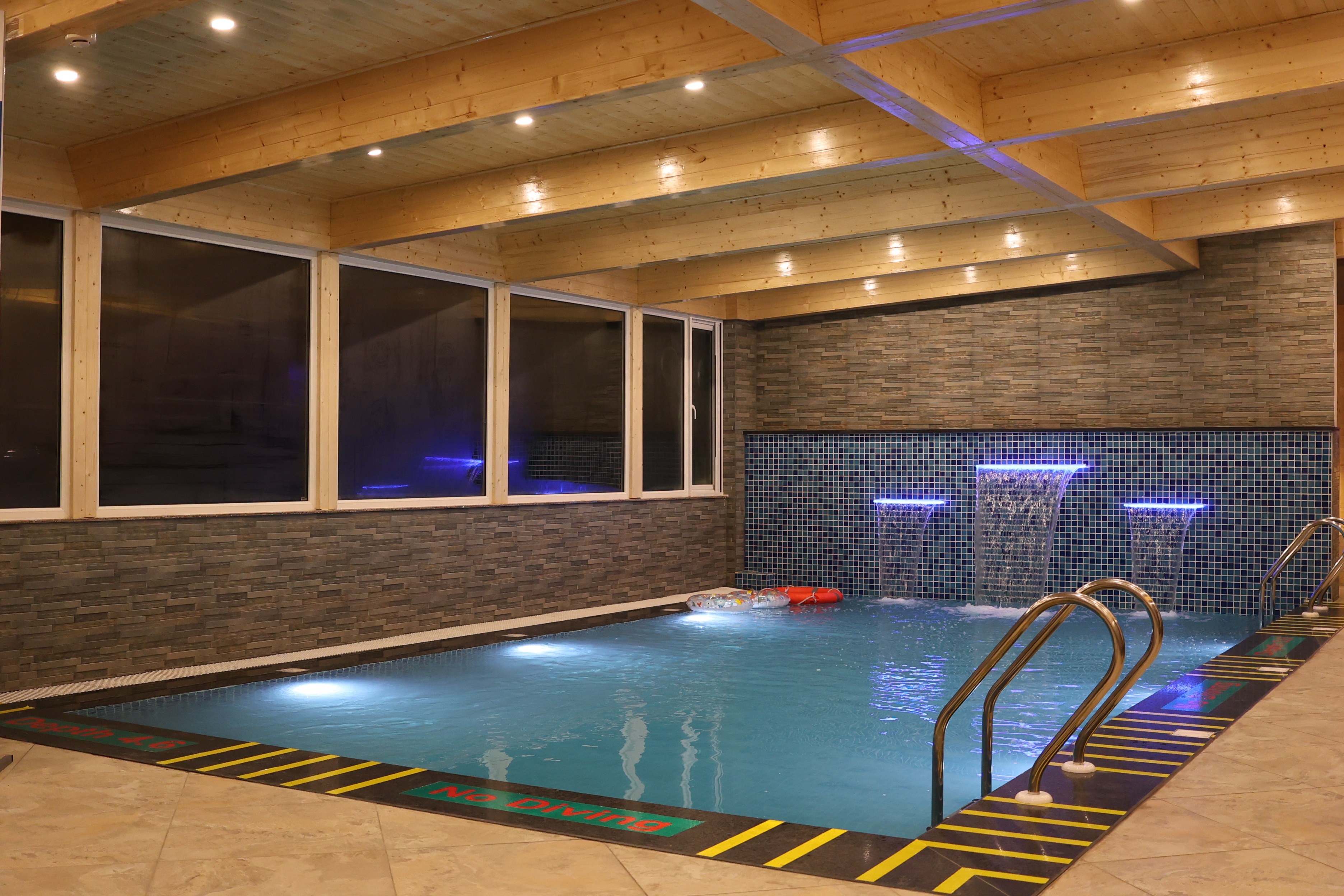 Marigold Sarovar Portico Mashobra Shimla (Centrally Heated) - Tap to explore photos