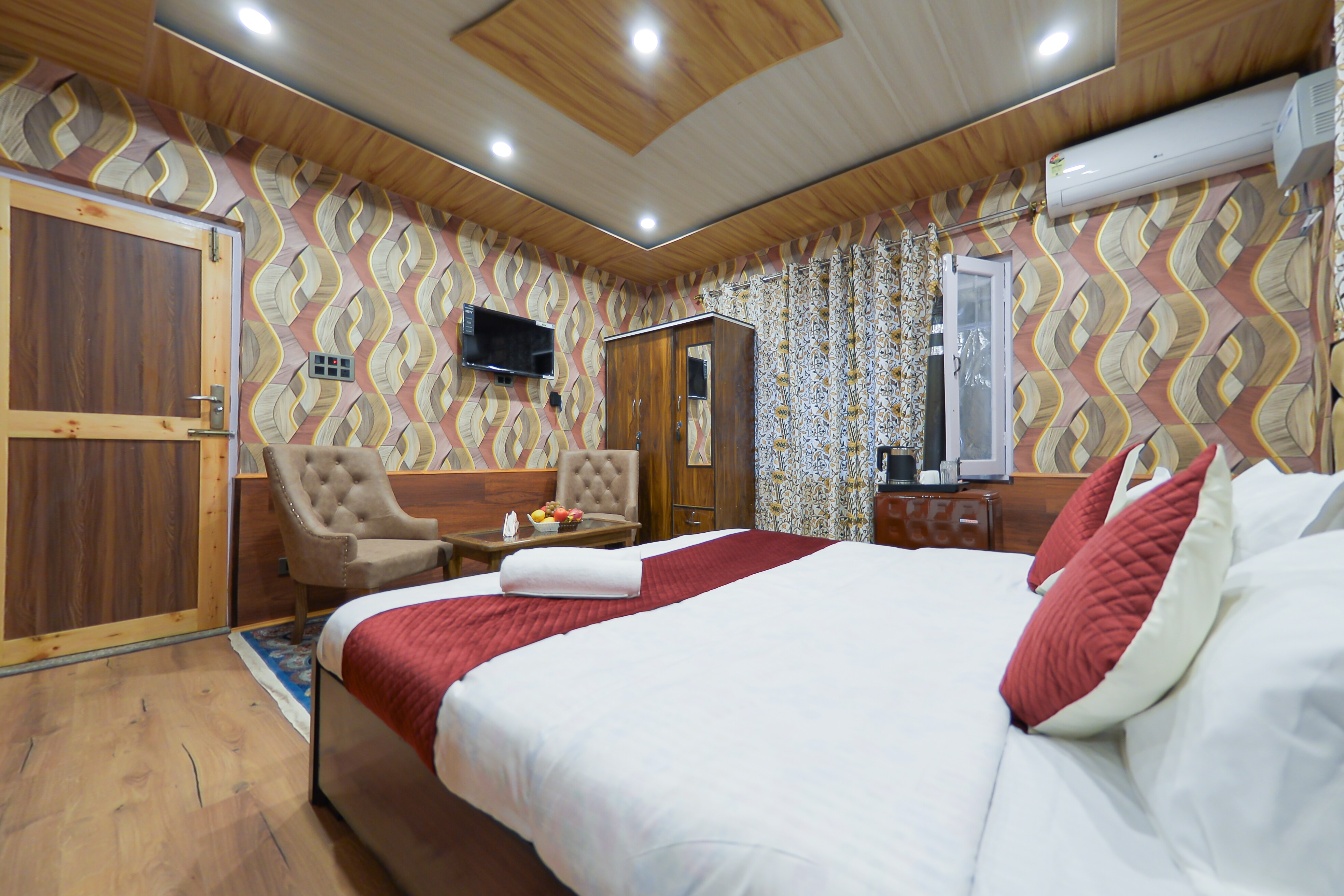 Riwaayat 6BR Villa - Tap to explore photos