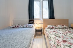 Cozy Antwerp Apartment Stay for 7