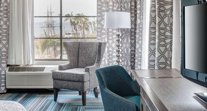 Hampton Inn San Diego Downtown Room Type - KING SUITE