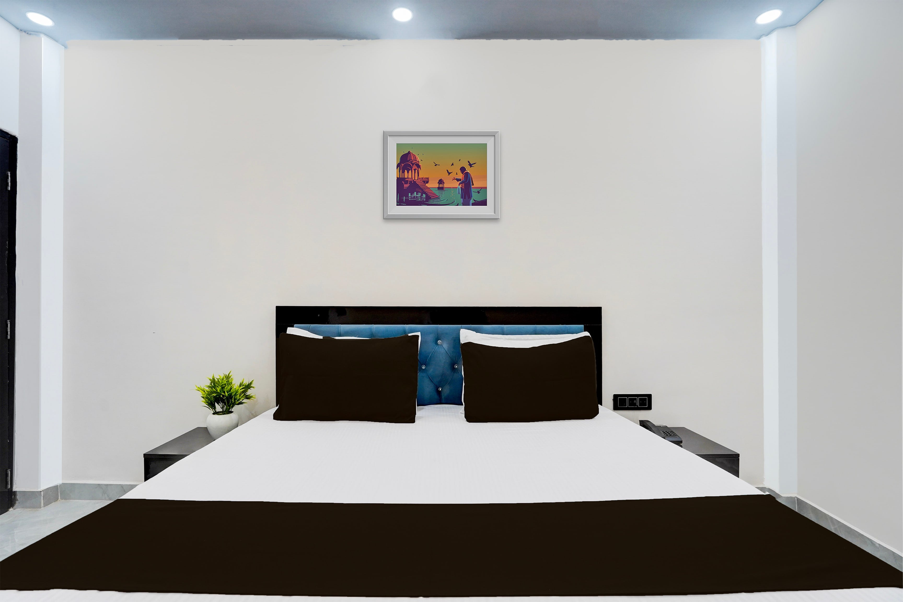OYO 825109 Hotel O Karan Residency - Tap to explore photos