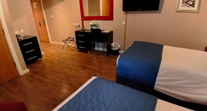 Royal Hotel Cardiff by Belvilla Room Type - Standard Twin Room