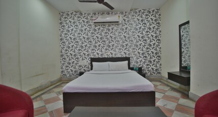 Hotel Ashapura Udaipur Room Type - Super Deluxe Room