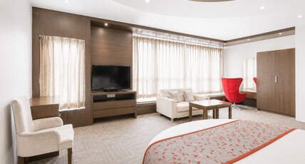 Viz Park Hotel - Business Hotel & Banquet, GIDC Anand Room Type - Romantic Honeymoon Suite
