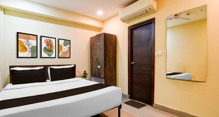 Hotel O Premium 12th Night Room Type - Classic