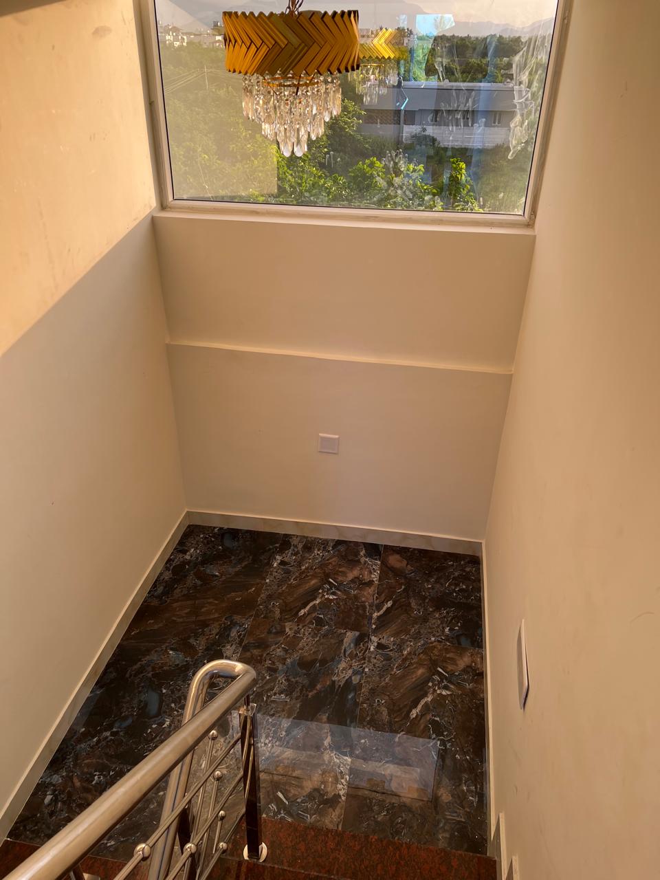 COCO HOLIDAYS - Tap to explore photos