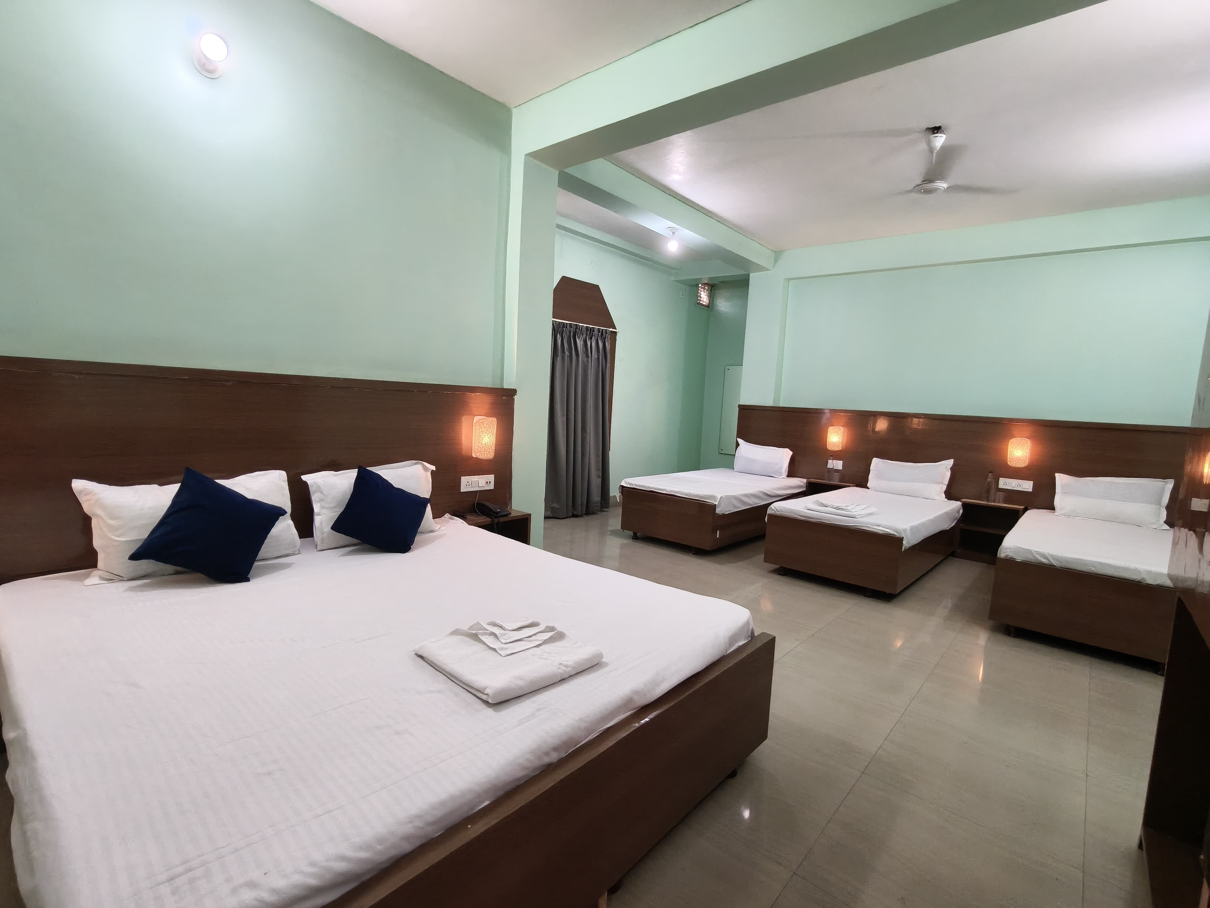 Hotel Manorama International - Tap to explore photos