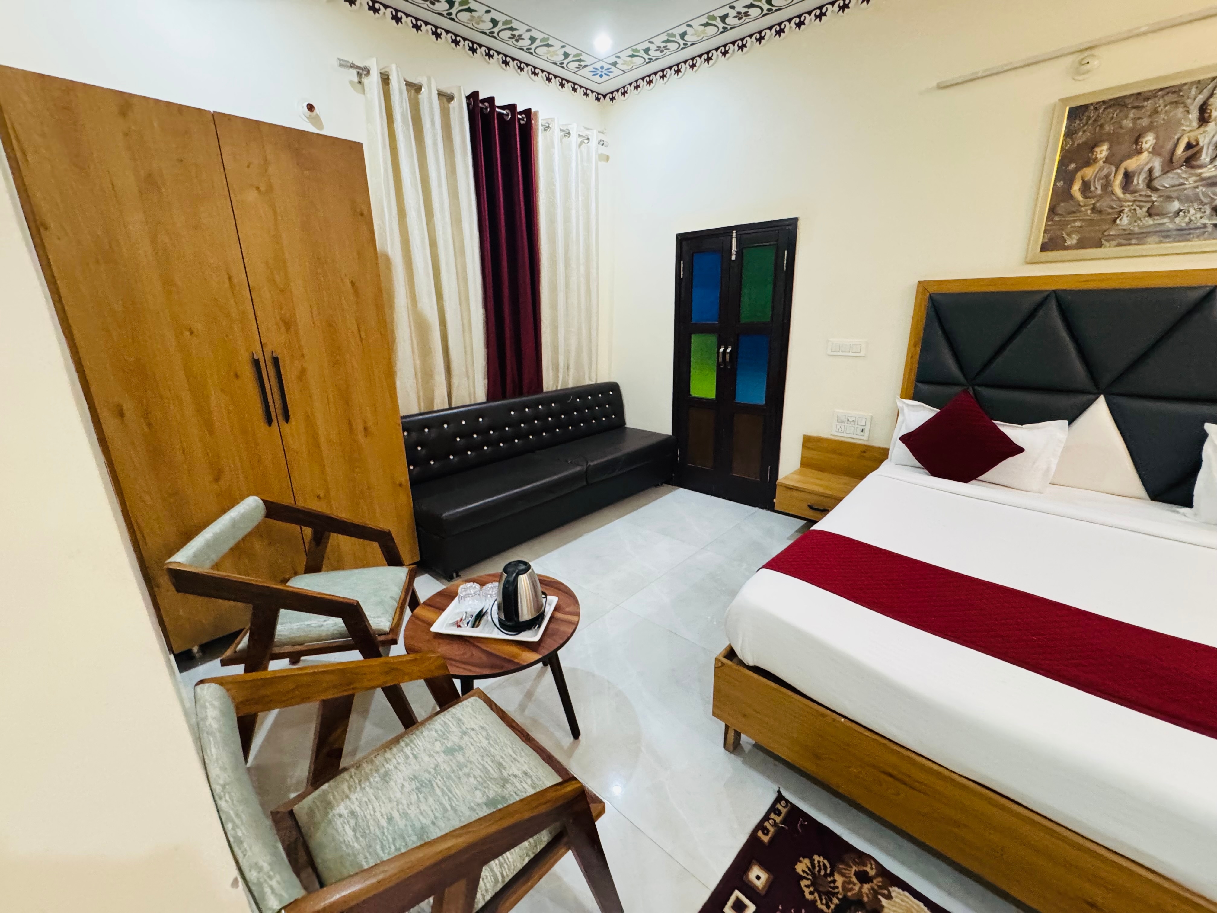 Airport Jai Hari Vilas Hotel Near Umaid Bhawan Palace - Tap to explore photos